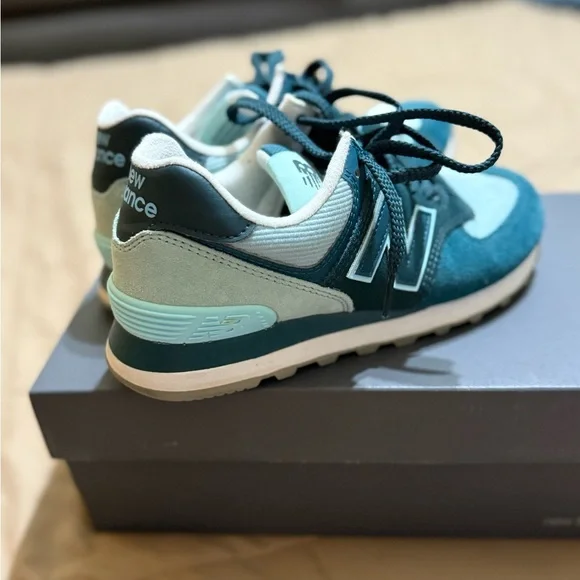 New Balance women’s 574 Teal and White Sneakers - Picture 3 of 6